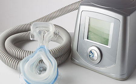 Oxygen concentrate operating quietly with foam insulation